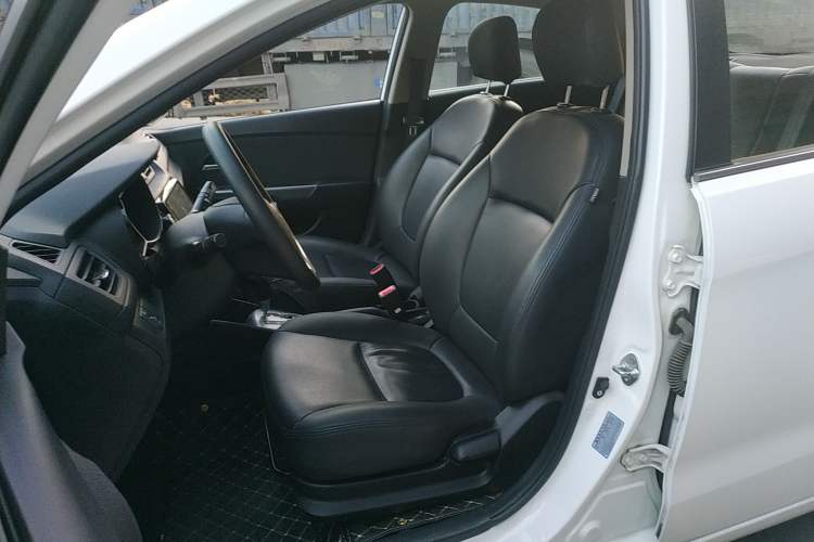 Used Kia K2 2015 Sedan 1.4L Automatic GLS
