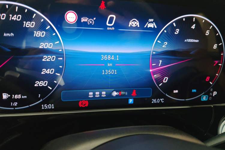 Used Mercedes-Benz E-Class 2025 Facelift E 300 L Luxury Sport Edition Odometer Close Up