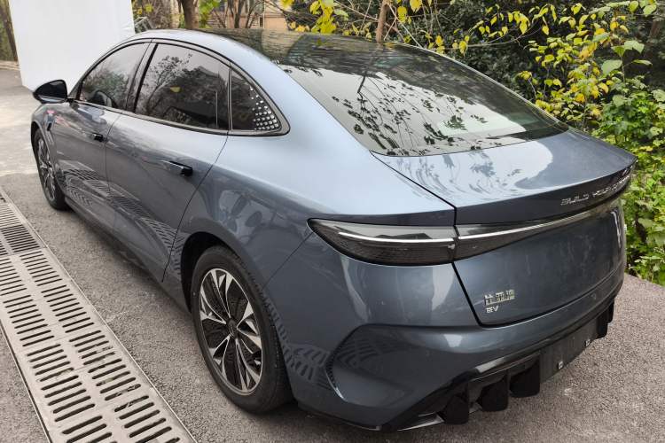 Used BYD Seal 2022 550 km Standard Range Rear-Wheel Drive Prestige Version
