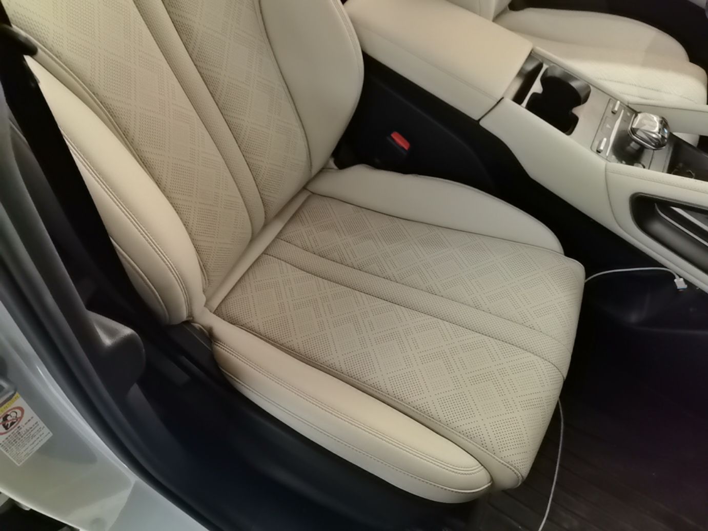 BYD Yuan UP 2024 401 km Active Version — снимка 19