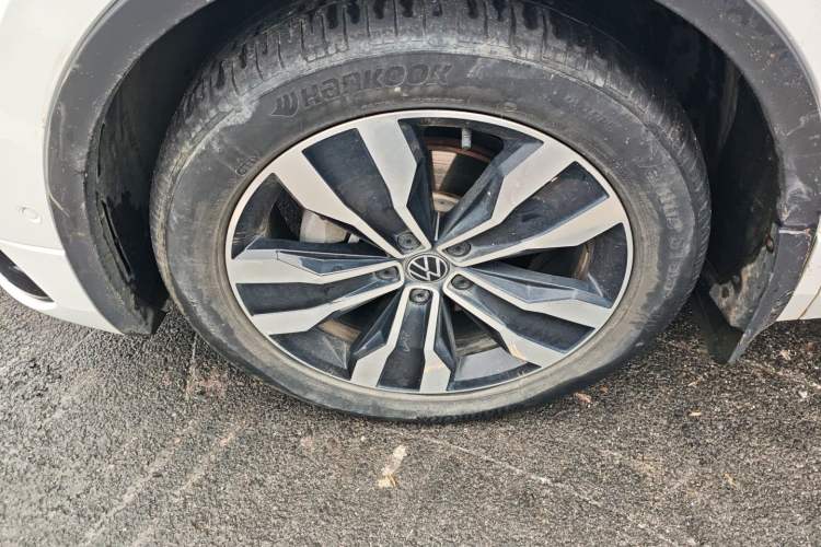 Used Volkswagen Tiguan L 2022 330TSI Automatic Two-Wheel Drive R-Line Enhanced Edition