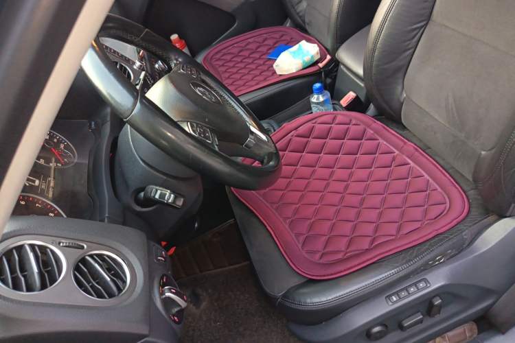 Used Volkswagen Tiguan 2010 2.0 TSI Automatic All-Wheel-Drive Elite Edition Left Front Seat