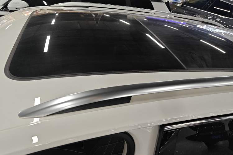 Used Volkswagen Tiguan L 2022 330TSI Automatic Two-Wheel Drive R-Line Enhanced Edition
