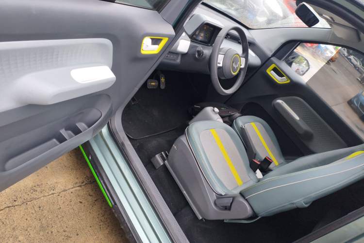 Used Wuling Hongguang MINIEV 2022 GAMEBOY 200km Gaming Edition with Lithium Iron Phosphate Driver Seat