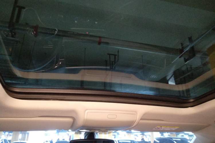 Used Volkswagen Tiguan L 2022 330TSI Automatic Two-Wheel Drive R-Line Enhanced Edition