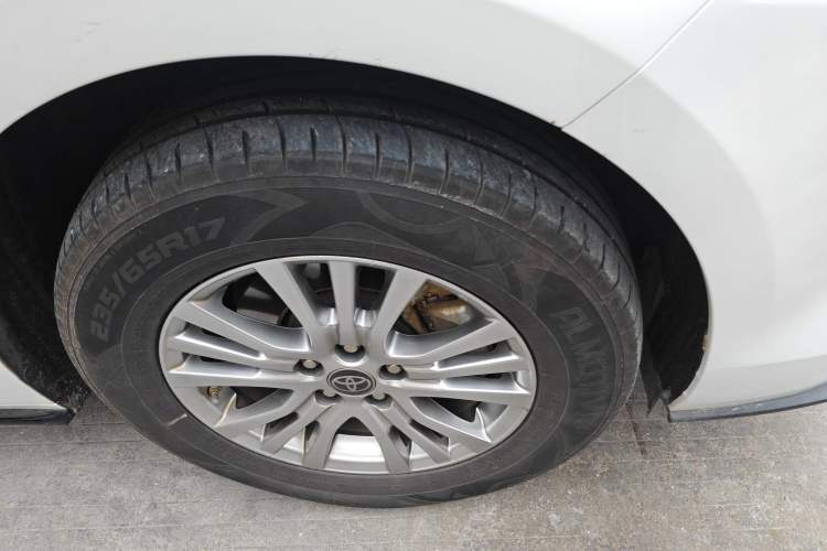 Used Toyota Sienna 2021 2.5L Hybrid Luxury Edition
