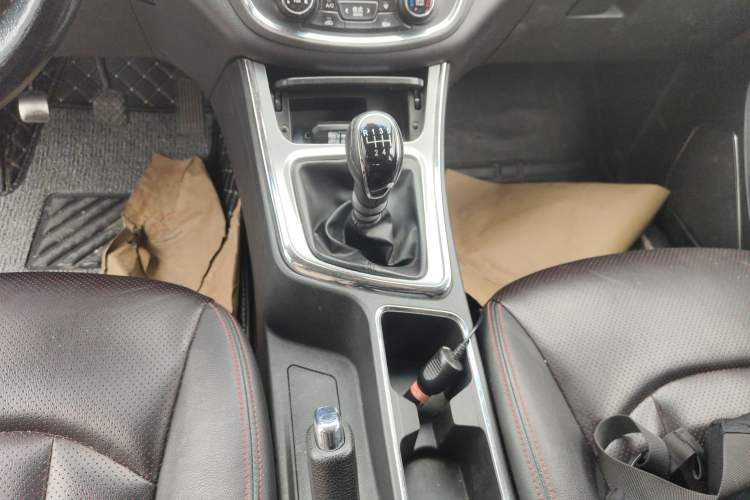 Used Baojun 560 2016 1.8L Manual Luxury Edition