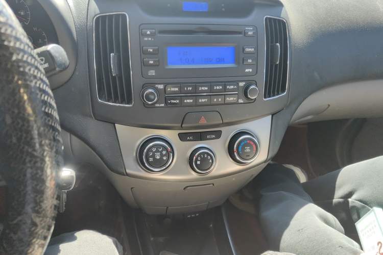 Used Hyundai Celesta 2011 1.6L Manual Luxury Model
