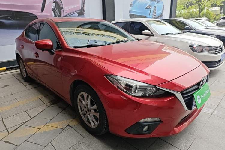 Used Mazda 3 Axela 2014 Sedan 1.5L Automatic Luxury Model Front Right 45 Deg