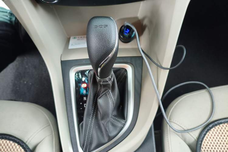 Used Buick GT 2019 15T Dual-Clutch Advanced Version China VI Standard Gear Lever