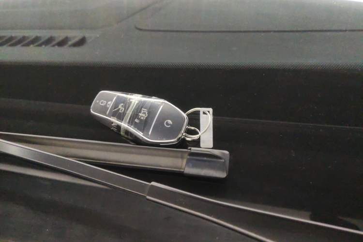 Used BYD Song L DM-i 2025 Intelligent Driving Version 160 km Beyond-Range Type