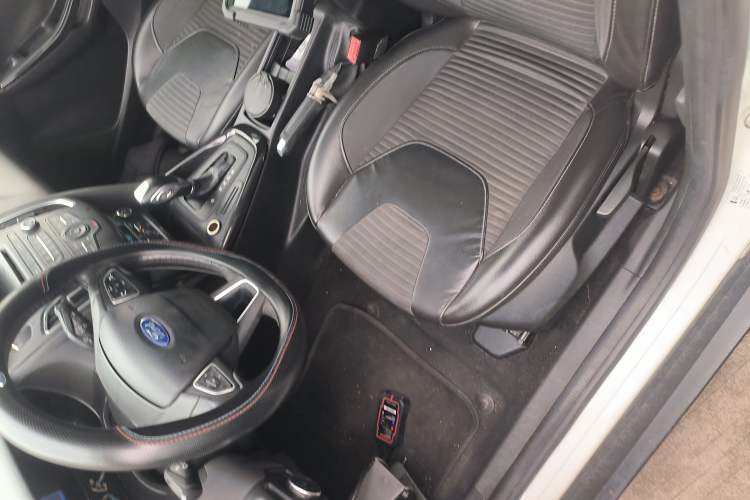 Used Ford Focus 2015 Sedan 1.6L Automatic Trend Model