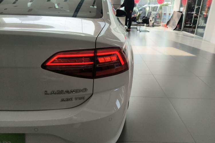 Used Volkswagen Lamando 2019 230TSI DSG Fashion Edition China VI