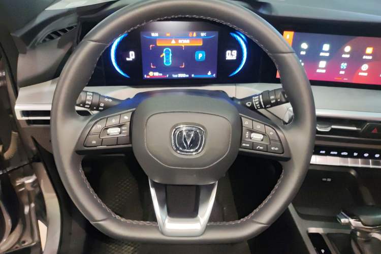 Used Changan CS35PLUS 2021 Blue Whale NE 1.4T DCT Prestige Model
