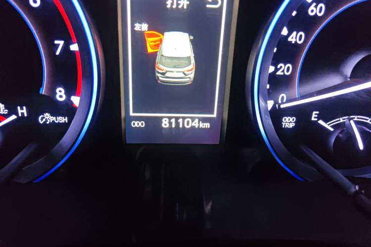 Used Toyota Highlander 2018 2.0T Four-Wheel Drive Luxury Edition 7 Seats China V Emission Standard