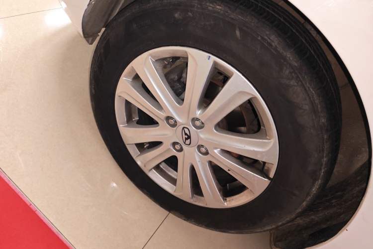 Used Cowin C3 2015 1.5L Manual Gold Diamond Edition