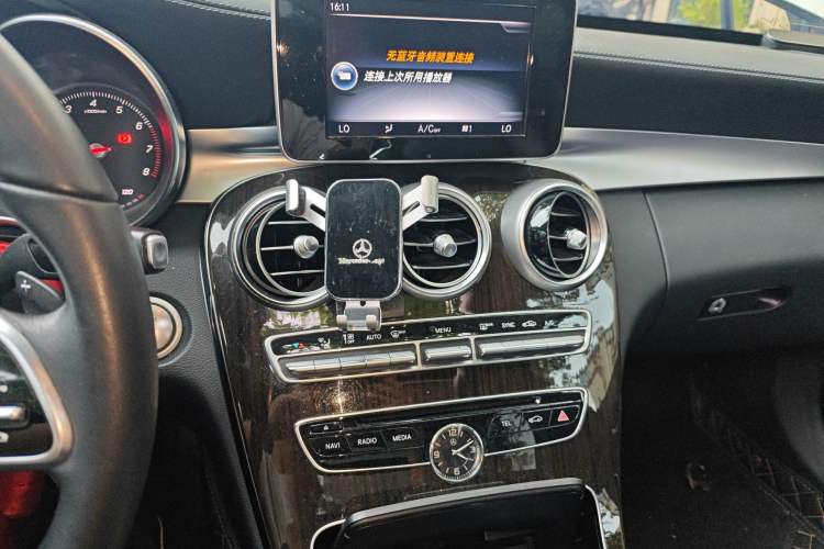 Used Mercedes-Benz C-Class 2017 Facelift C 200 L Sport Edition Audio And AC Panel