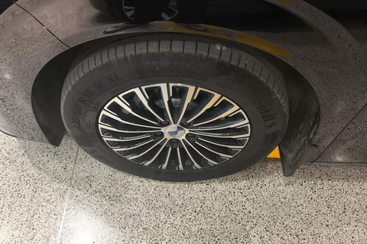 Used Denza D9 2025 EV Intelligent Driving Edition 620 Luxury Model
