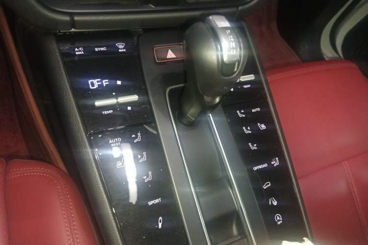 Used Porsche Macan 2024 Macan 2.0T
