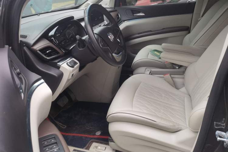 Used Buick GL8 2022 Land Executive Class 652T Prestige Model Left Front Seat