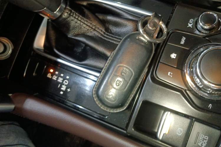 Used Mazda CX-4 2018 2.0L Automatic Two-Wheel Drive Blue Sky Premium Upgrade Version China V Standard