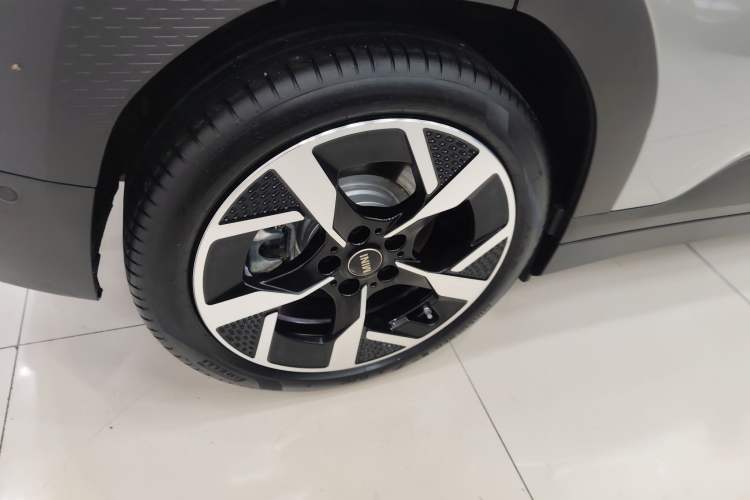 Used MINI Electric ACEMAN 2024 E Classic Edition Right Rear Wheel Hub