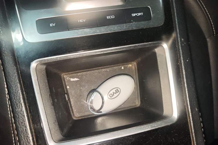 Used BYD Song MAX New Energy 2019 DM 1.5T Smart Connect Advanced 6-Seater China VI Standard
