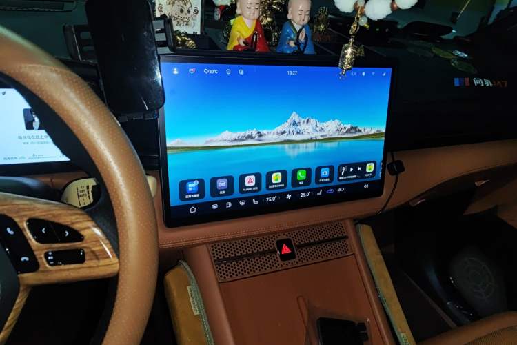 Used Hima AITO M7 2024 1.5T Intelligent Drive 4WD Ultra Version 5 Seats Audio And AC Panel