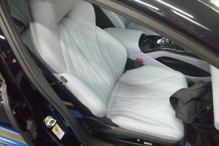 Used BYD Seal 2022 550 km Standard Range Rear-Wheel Drive Prestige Version
