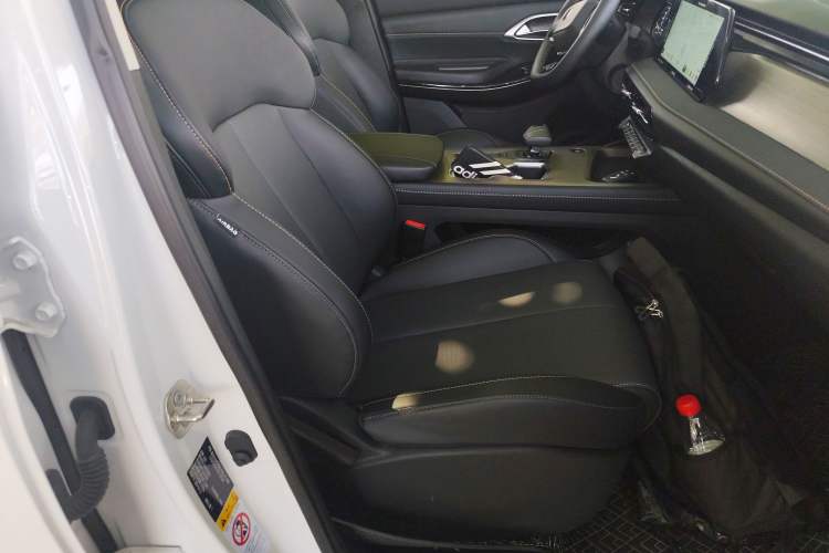 Used CHANGAN X7 PLUS 2024 1.5T Automatic Luxury 7-Seater Right Front Seat