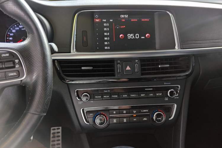 Used Kia K5 2016 1.6T Automatic LUX
