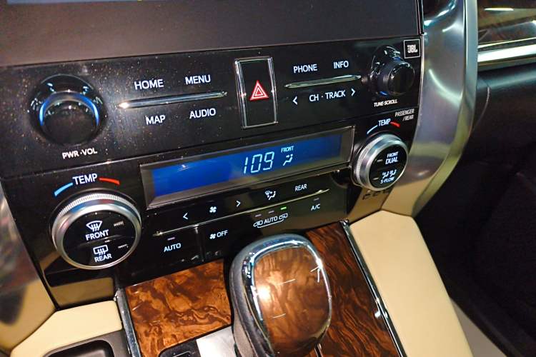 Used Toyota Alphard 2021 Dual-Engine 2.5L Luxury Edition