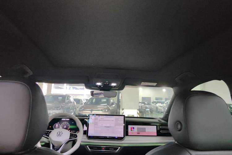 Used Volkswagen Tiguan L 2024 PRO 330TSI Two-Wheel Drive R-Line Smart Edition Headliner