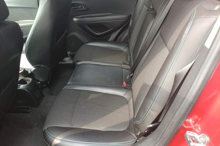 Used Chevrolet Trax 2014 1.4T Automatic Two-Wheel Drive Luxury Model Left Rear Seat