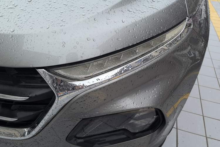 Used Baojun 510 2017 1.5L Automatic Luxury Model Left Front Headlight