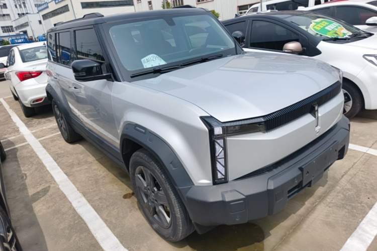 Used iCAR 03 2024 401km Two-Wheel Drive Standard Advanced Version Front Right 45 Deg