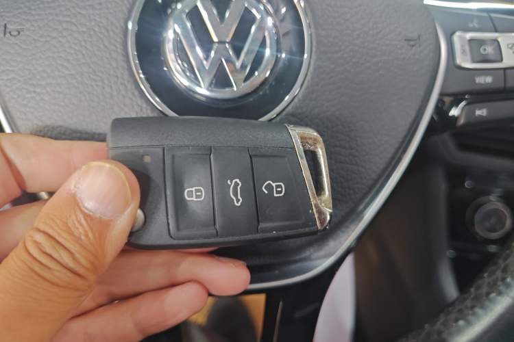 Used Volkswagen Sagitar 2021 280TSI DSG Comfort Connect Edition Vehicle Key