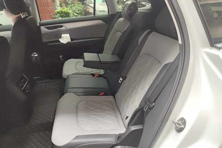 Used Volkswagen Tavendor 2024 380TSI All-Wheel Drive R-Line Cruise Edition
