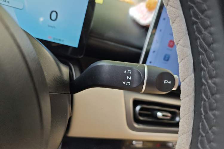 Used Wuling Bingo PLUS 2024 330 km Range Five-Seater Version
