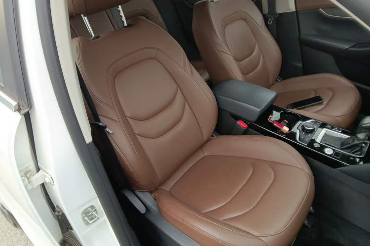 Used BORGWARD BX5 2017 20TGDI Automatic Two-Wheel Drive New Edition Right Front Seat