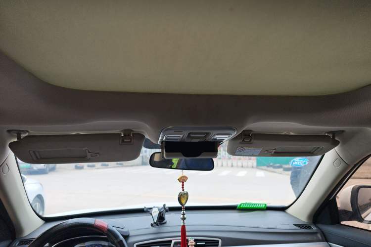 Used Geely Auto Emgrand X7 Sport 2016 2.0L Manual Smart Connect Version
