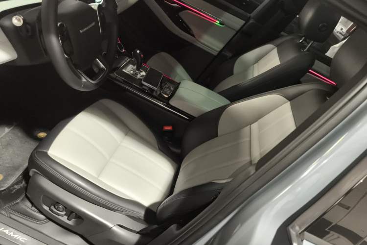 Used Land Rover Range Evoque 2020 249 PS R-DYNAMIC SE Sport Technology Edition
