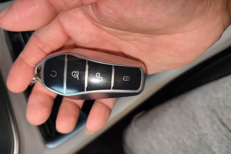 Used BYD Song PLUS New Energy 2024 Honor Edition EV 520km Premium Model Vehicle Key