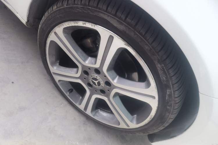 Used Mercedes-Benz C-Class 2016 C 200 L 4MATIC Right Front Wheel Hub