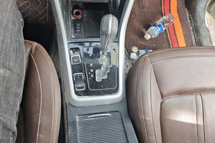 Used Land X5 2016 Plus 1.5T CVT Leading Edition Gear Lever