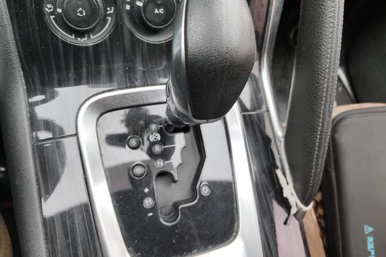 Used Peugeot 3008 2015 2.0L Automatic Classic Edition