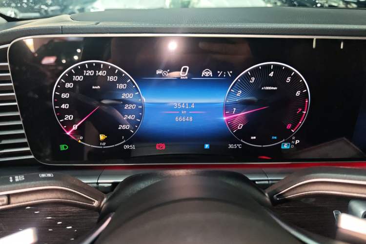 Used Mercedes-Benz GLE 2024 Refreshed GLE 350 4MATIC Stylish Edition Instrument Cluster