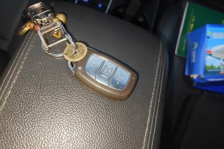 Used Hyundai Tucson 2018 1.6T Dual-Clutch Two-Wheel Drive 15th Anniversary Special Edition Vehicle Key