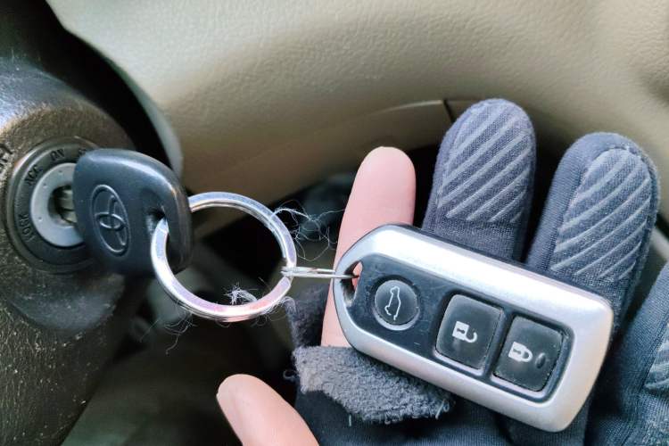 Used Toyota Highlander 2009 2.7L Two-Wheel Drive 7-Seater Luxury Navigation Edition Vehicle Key