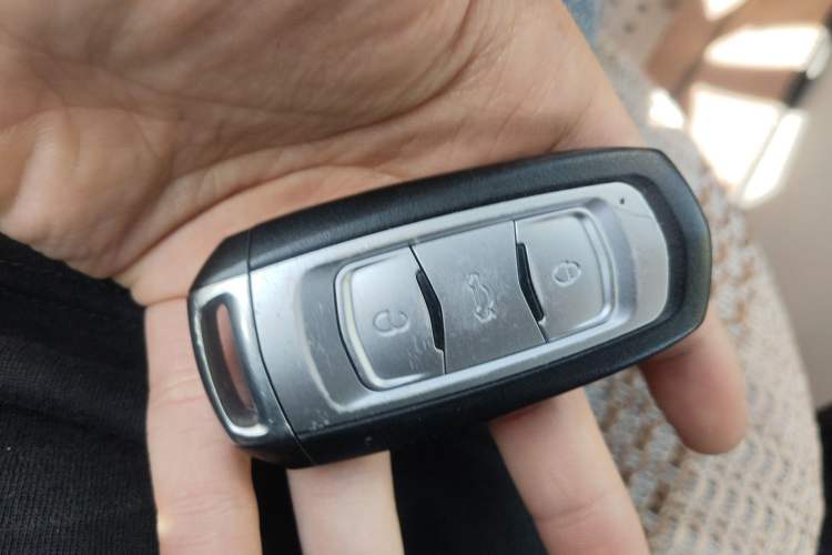 Used Geely Auto Emgrand 2014 Sedan 1.3T CVT Prestige Model
